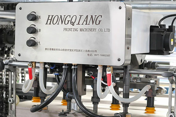 Điều gì khiến máy cán màng hoàn toàn tự động trở thành một bản nâng cấp hấp dẫn cho quá trình hoàn thiện bản in?